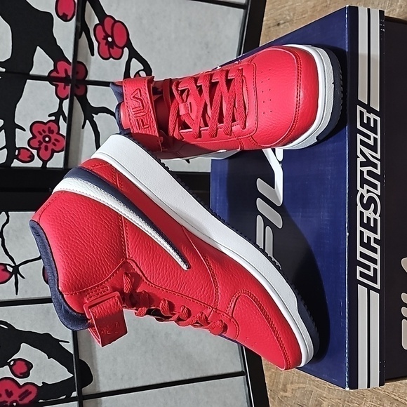 Fila Men’s High Tops Sneakers Size 9.5 NWT‎ - Picture 1 of 4